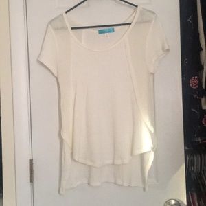 Women’s high/low shirt